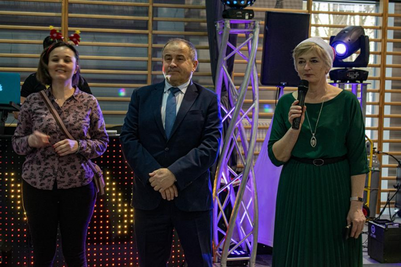 Kiermasz Bożonarodzeniowy w Lutyni