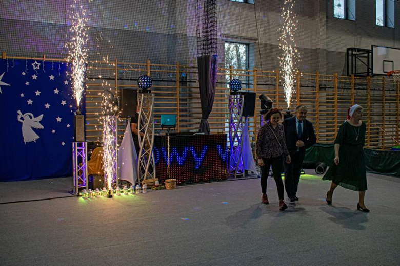 Kiermasz Bożonarodzeniowy w Lutyni