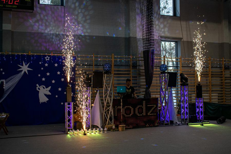 Kiermasz Bożonarodzeniowy w Lutyni