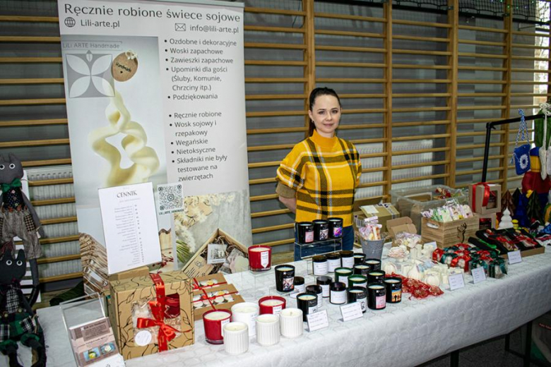 Kiermasz Bożonarodzeniowy w Lutyni