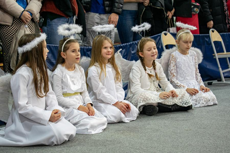Kiermasz Bożonarodzeniowy w Lutyni