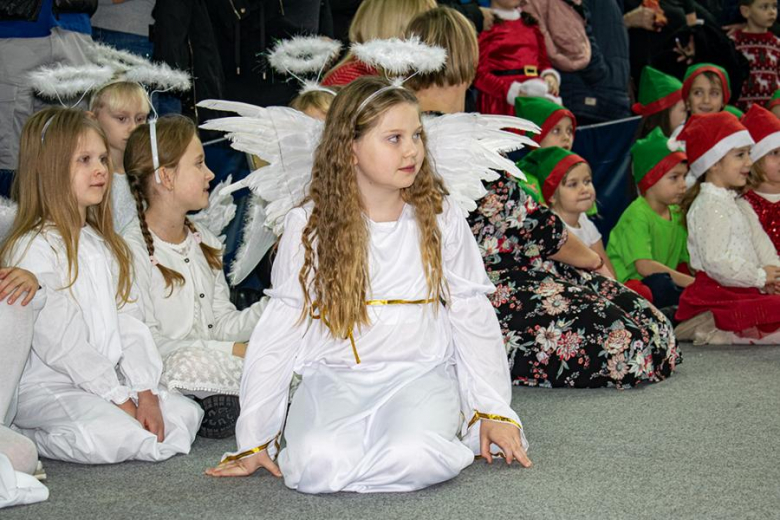Kiermasz Bożonarodzeniowy w Lutyni