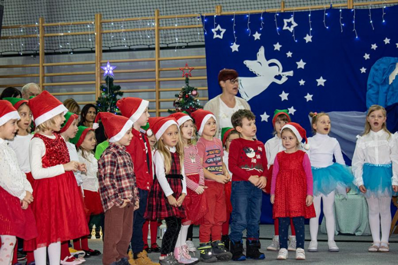 Kiermasz Bożonarodzeniowy w Lutyni