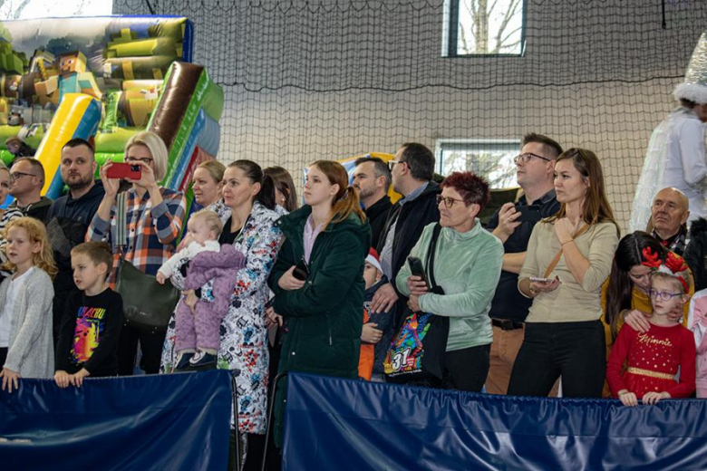 Kiermasz Bożonarodzeniowy w Lutyni