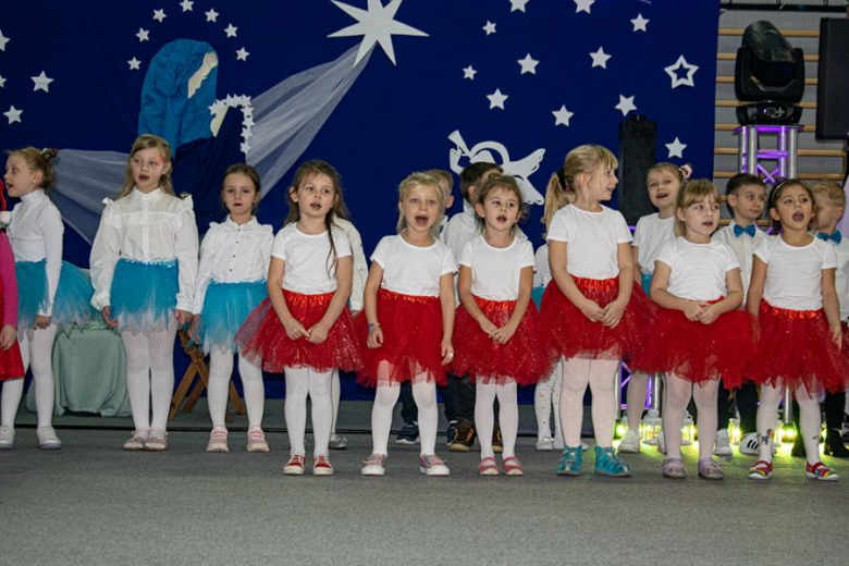 Kiermasz Bożonarodzeniowy w Lutyni