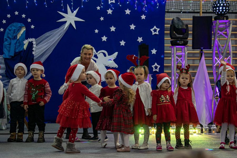 Kiermasz Bożonarodzeniowy w Lutyni