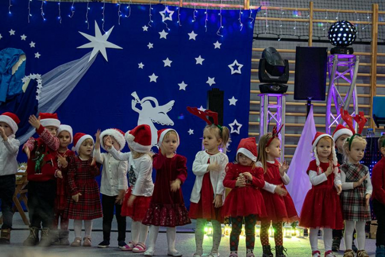 Kiermasz Bożonarodzeniowy w Lutyni