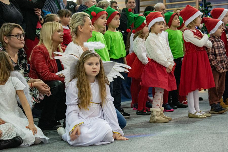 Kiermasz Bożonarodzeniowy w Lutyni
