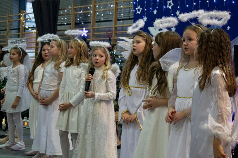 Kiermasz Bożonarodzeniowy w Lutyni