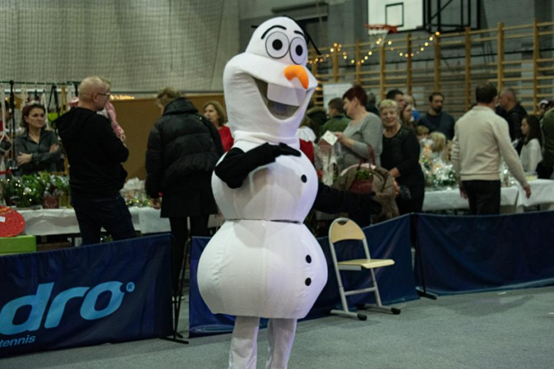 Kiermasz Bożonarodzeniowy w Lutyni