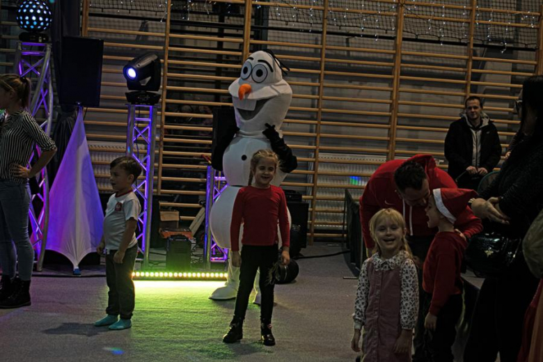 Kiermasz Bożonarodzeniowy w Lutyni