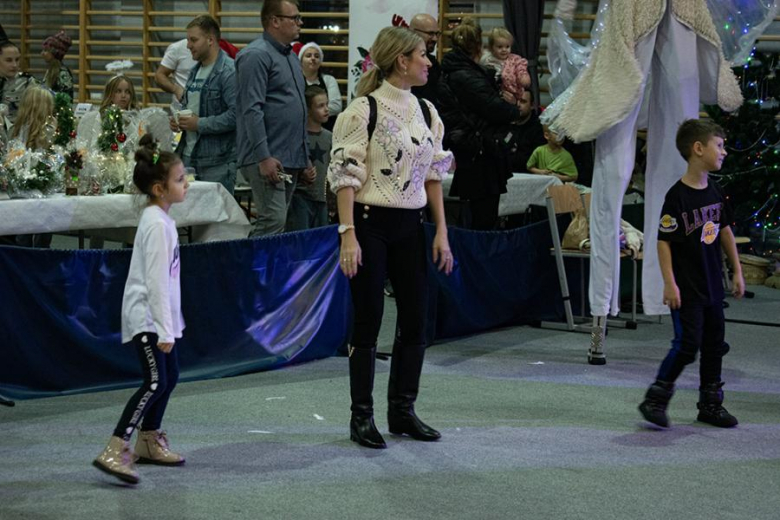 Kiermasz Bożonarodzeniowy w Lutyni