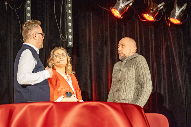 Kabaret Czesuaf wystąpił w Miękini