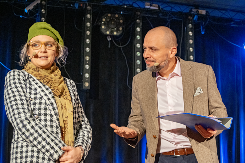 Kabaret Czesuaf wystąpił w Miękini