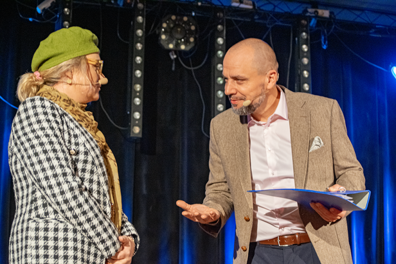 Kabaret Czesuaf wystąpił w Miękini