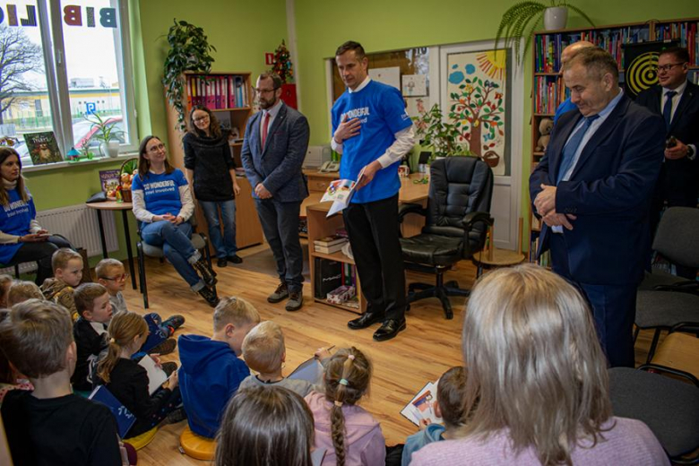 Wolontariusze Intela w Miękini