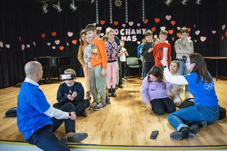 Wolontariusze Intela w Miękini