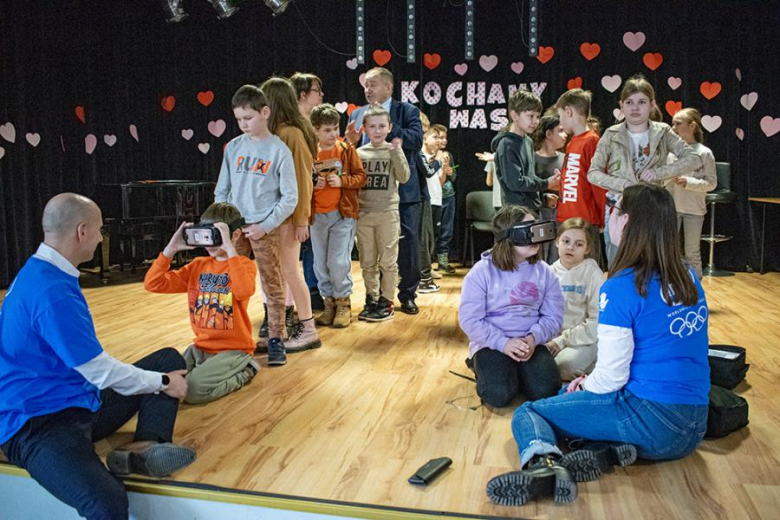 Wolontariusze Intela w Miękini