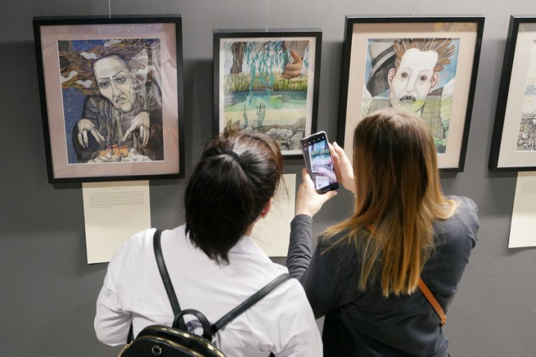 Wernisaż wystawy w Powiatowym Centrum Kultury Alternatywnej