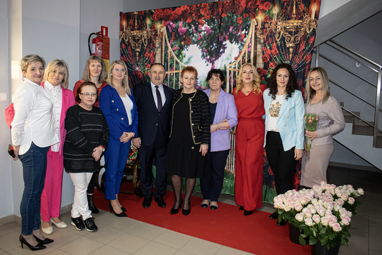 Magiczny Dzień kobiet w Miękini świętowało kilkaset osób