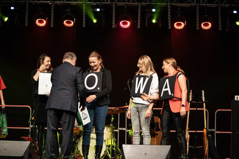 Magiczny Dzień kobiet w Miękini świętowało kilkaset osób