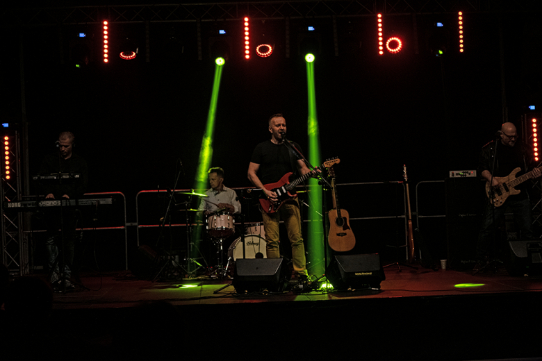 Magiczny Dzień kobiet w Miękini świętowało kilkaset osób