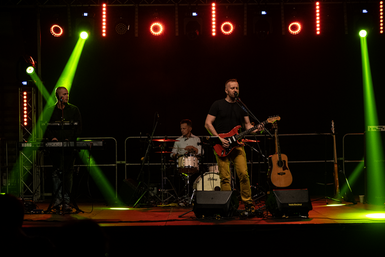 Magiczny Dzień kobiet w Miękini świętowało kilkaset osób