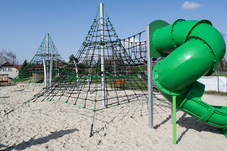 Nowe place zabaw oddane do użytku