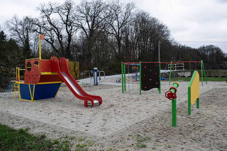 Nowe place zabaw oddane do użytku
