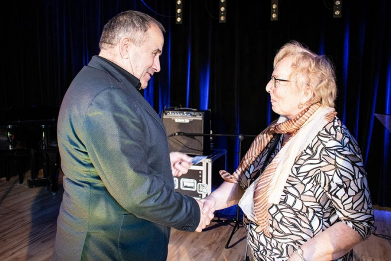 Ruszają programy dla rodzin i seniorów