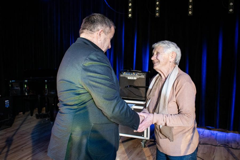 Ruszają programy dla rodzin i seniorów