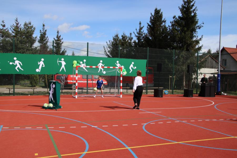 Otwarcie nowego boiska w Ujeździe Górnym