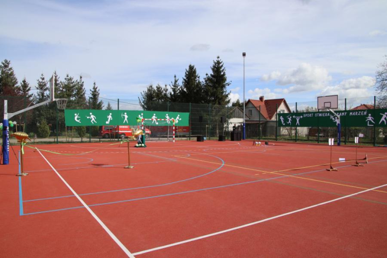 Otwarcie nowego boiska w Ujeździe Górnym