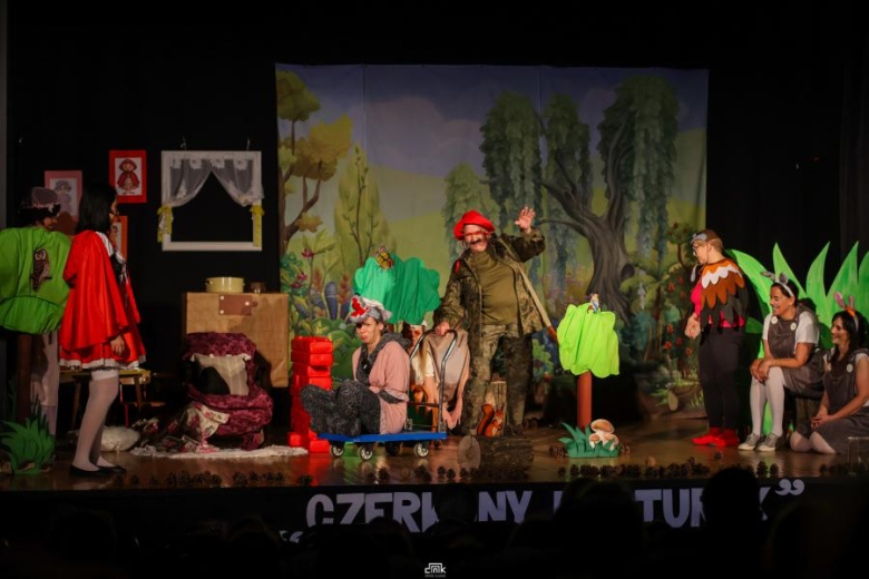 Przedstawienie w wykonaniu nauczycieli