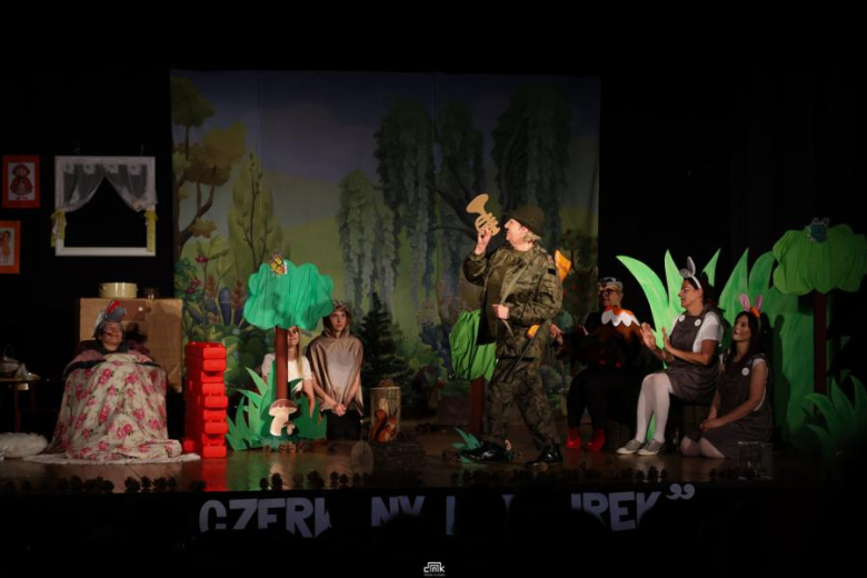 Przedstawienie w wykonaniu nauczycieli