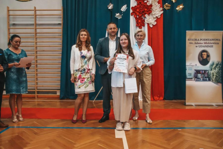 XVI Gminny  Festiwal Piosenki Patriotyczno-Religijnej w SP Udanin