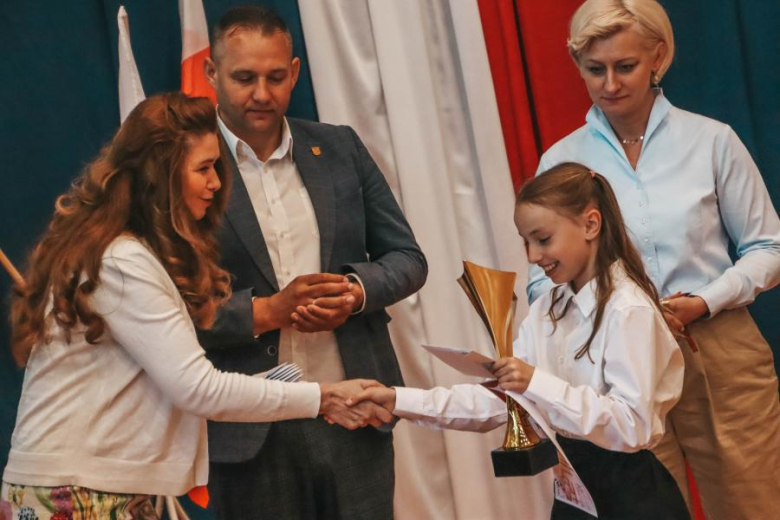 XVI Gminny  Festiwal Piosenki Patriotyczno-Religijnej w SP Udanin