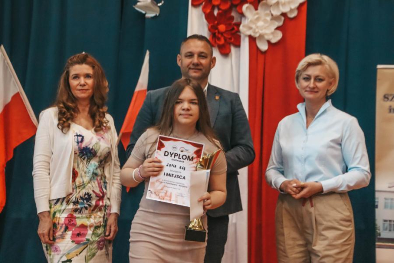 XVI Gminny  Festiwal Piosenki Patriotyczno-Religijnej w SP Udanin