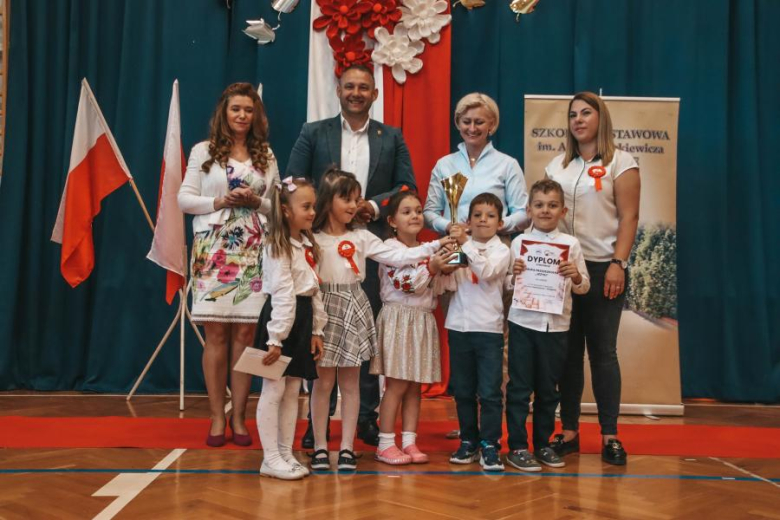 XVI Gminny  Festiwal Piosenki Patriotyczno-Religijnej w SP Udanin