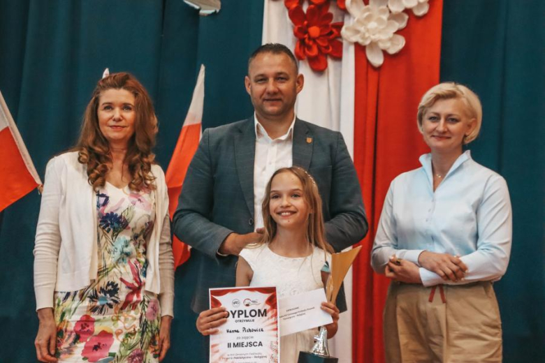 XVI Gminny  Festiwal Piosenki Patriotyczno-Religijnej w SP Udanin