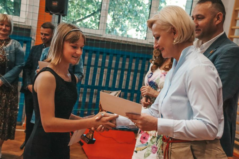 XVI Gminny  Festiwal Piosenki Patriotyczno-Religijnej w SP Udanin