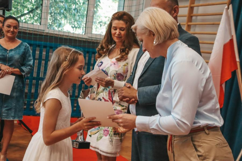 XVI Gminny  Festiwal Piosenki Patriotyczno-Religijnej w SP Udanin