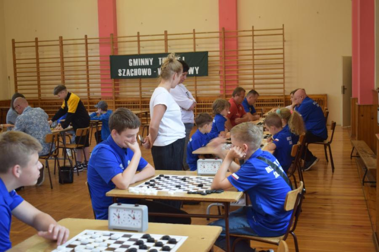 Turniej szachowo-warcabowy w Piersnie
