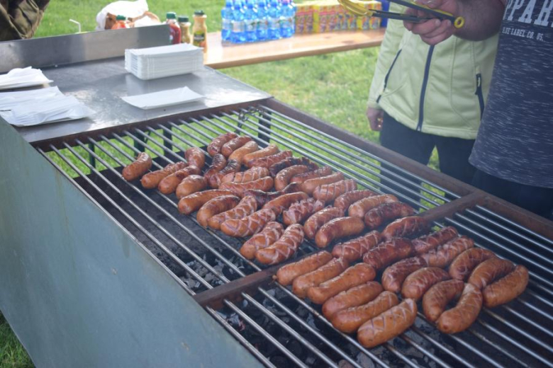 Dzień Dziecka na boisku sportowym w Kostomłotach