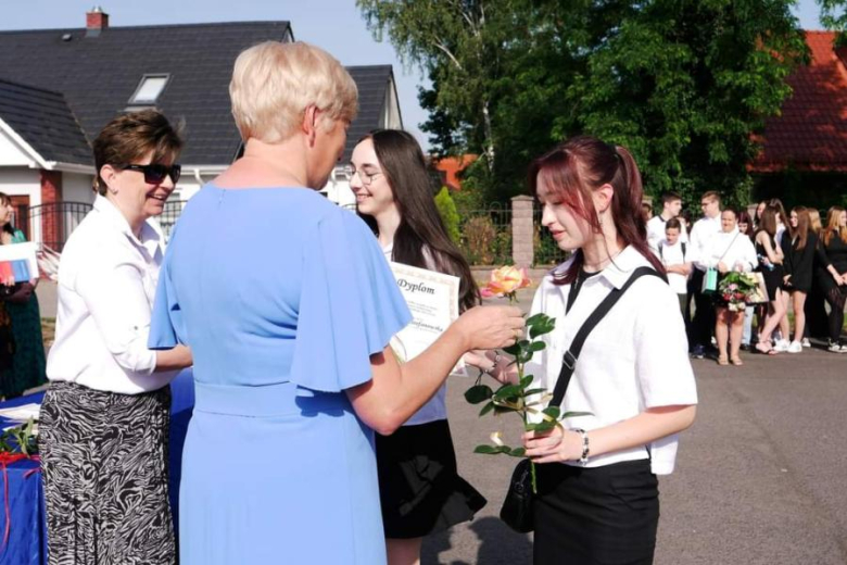 Powiatowe placówki oświatowe zakończyły rok szkolny
