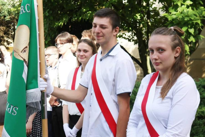 Powiatowe placówki oświatowe zakończyły rok szkolny