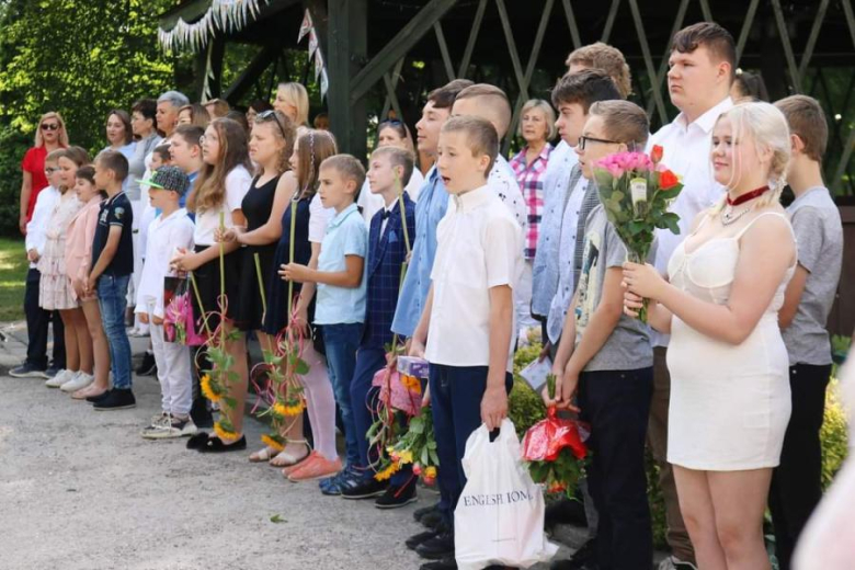 Powiatowe placówki oświatowe zakończyły rok szkolny