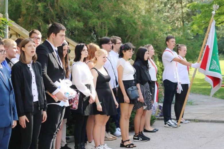 Powiatowe placówki oświatowe zakończyły rok szkolny