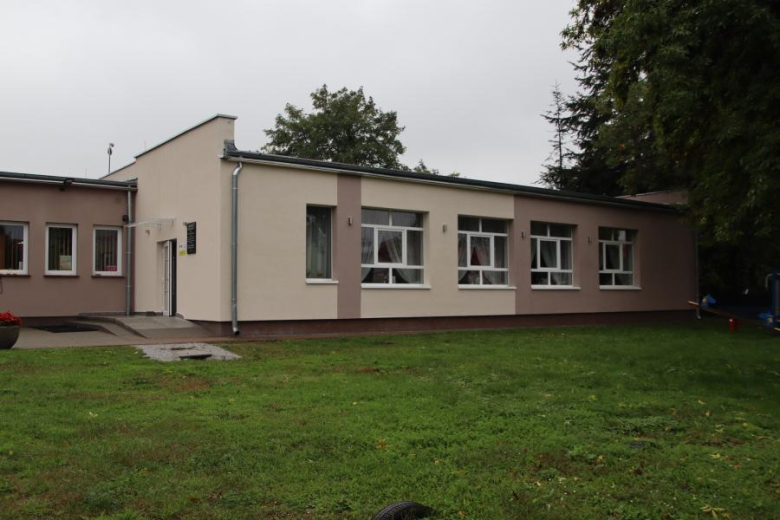 Zakończono termomodernizację elewacji świetlicy wiejskiej w Konarach