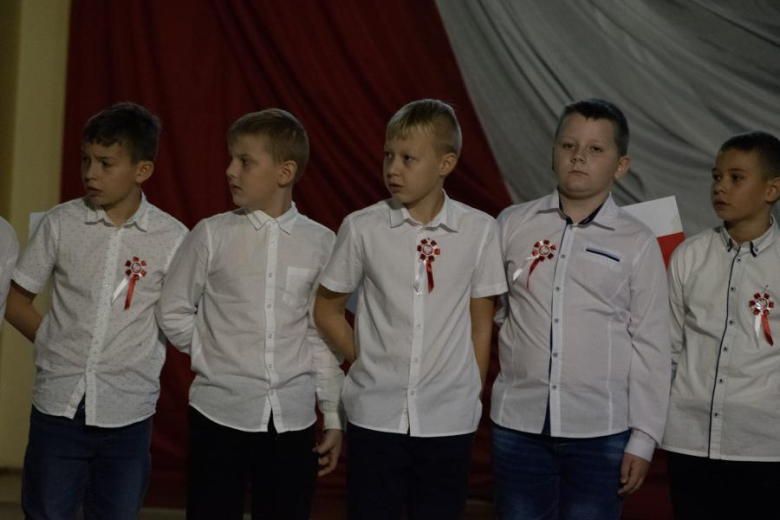 Wystepy artystyczne uczniów ze Szkoły Podstawowej w Miękini